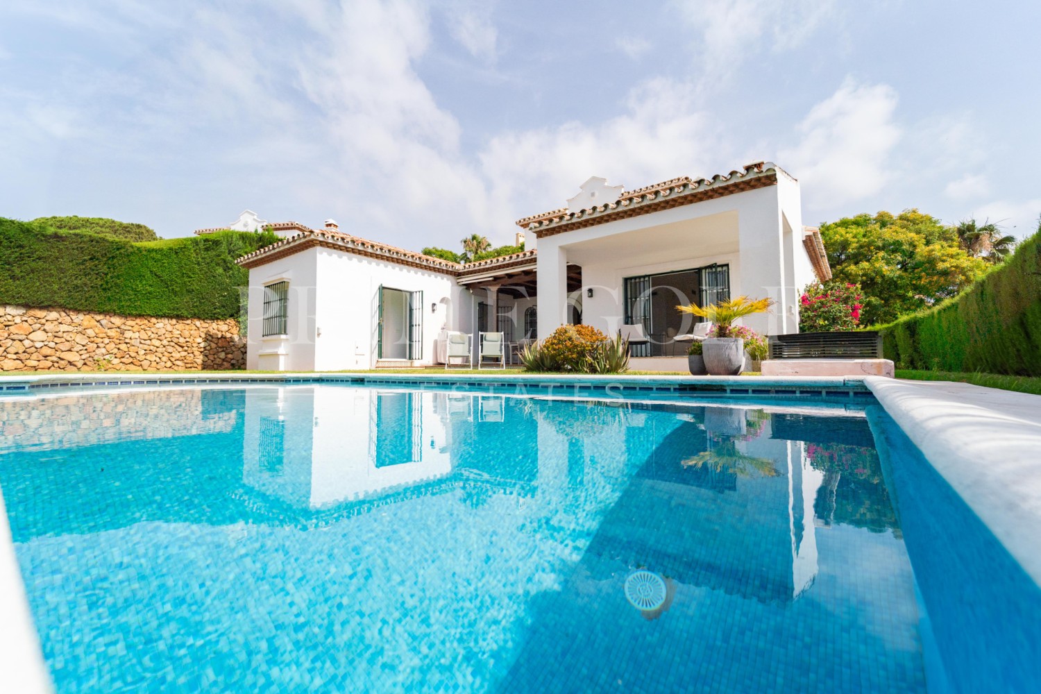 4 bed Villa For Sale in Marbella East, Malaga - thumb 14