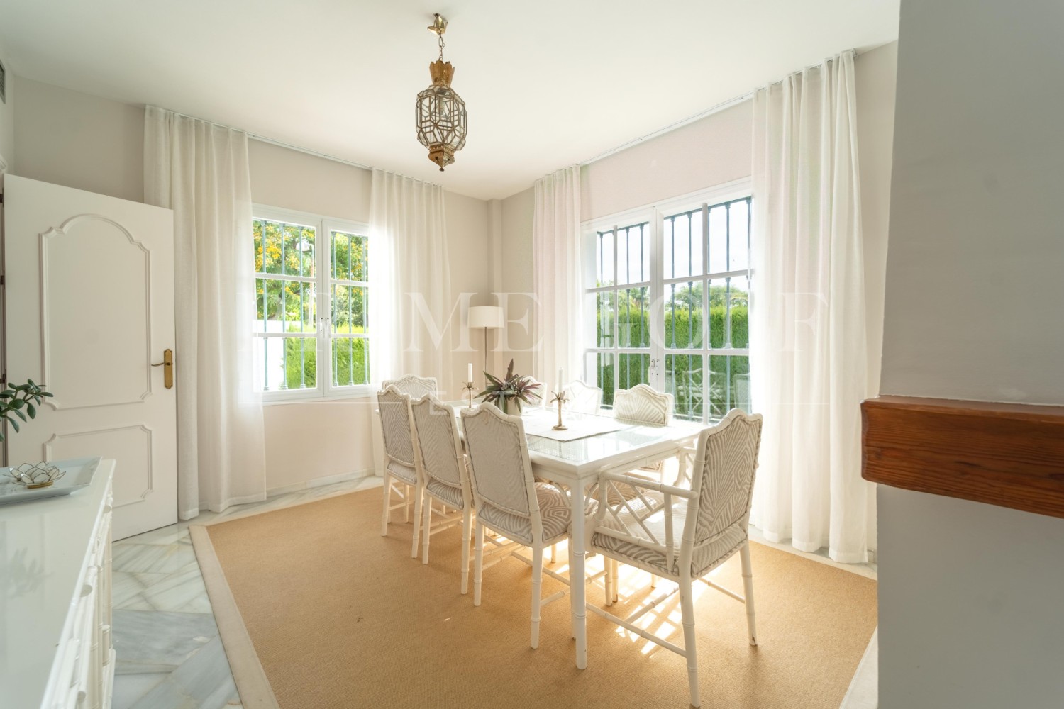 4 bed Villa For Sale in Marbella East, Malaga - thumb 20