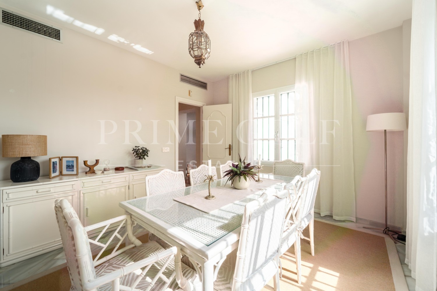 4 bed Villa For Sale in Marbella East, Malaga - thumb 21
