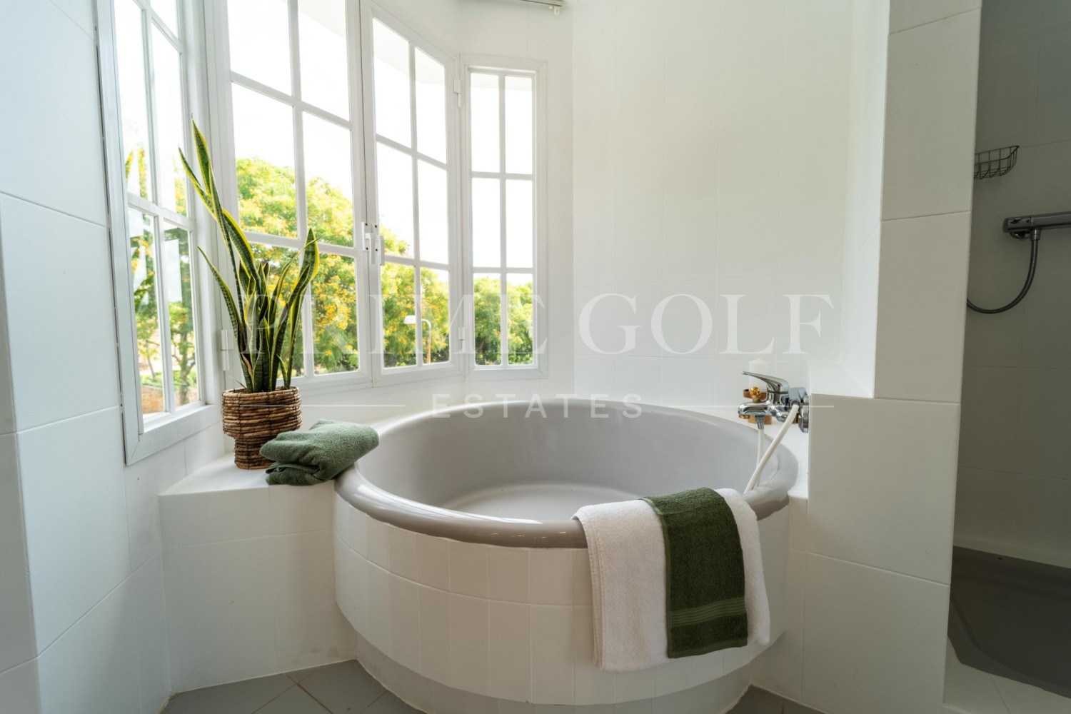 4 bed Villa For Sale in Marbella East, Malaga - thumb 32