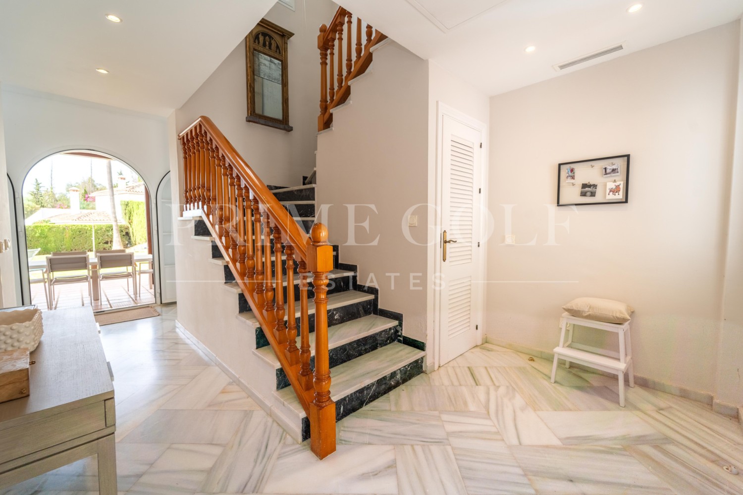 4 bed Villa For Sale in Marbella East, Malaga - thumb 38