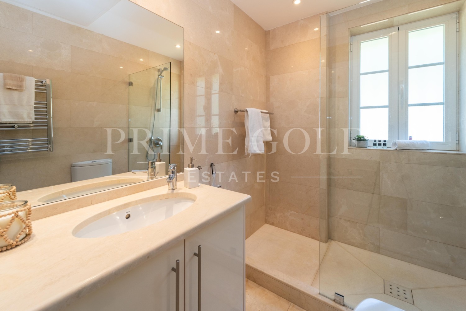 4 bed Villa For Sale in Marbella East, Malaga - thumb 42