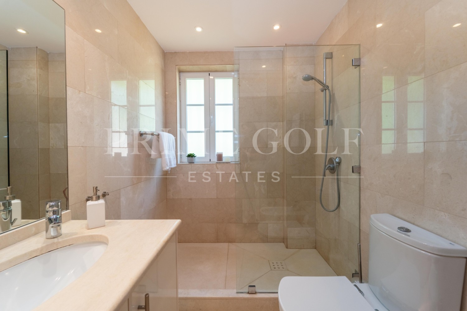 4 bed Villa For Sale in Marbella East, Malaga - thumb 47