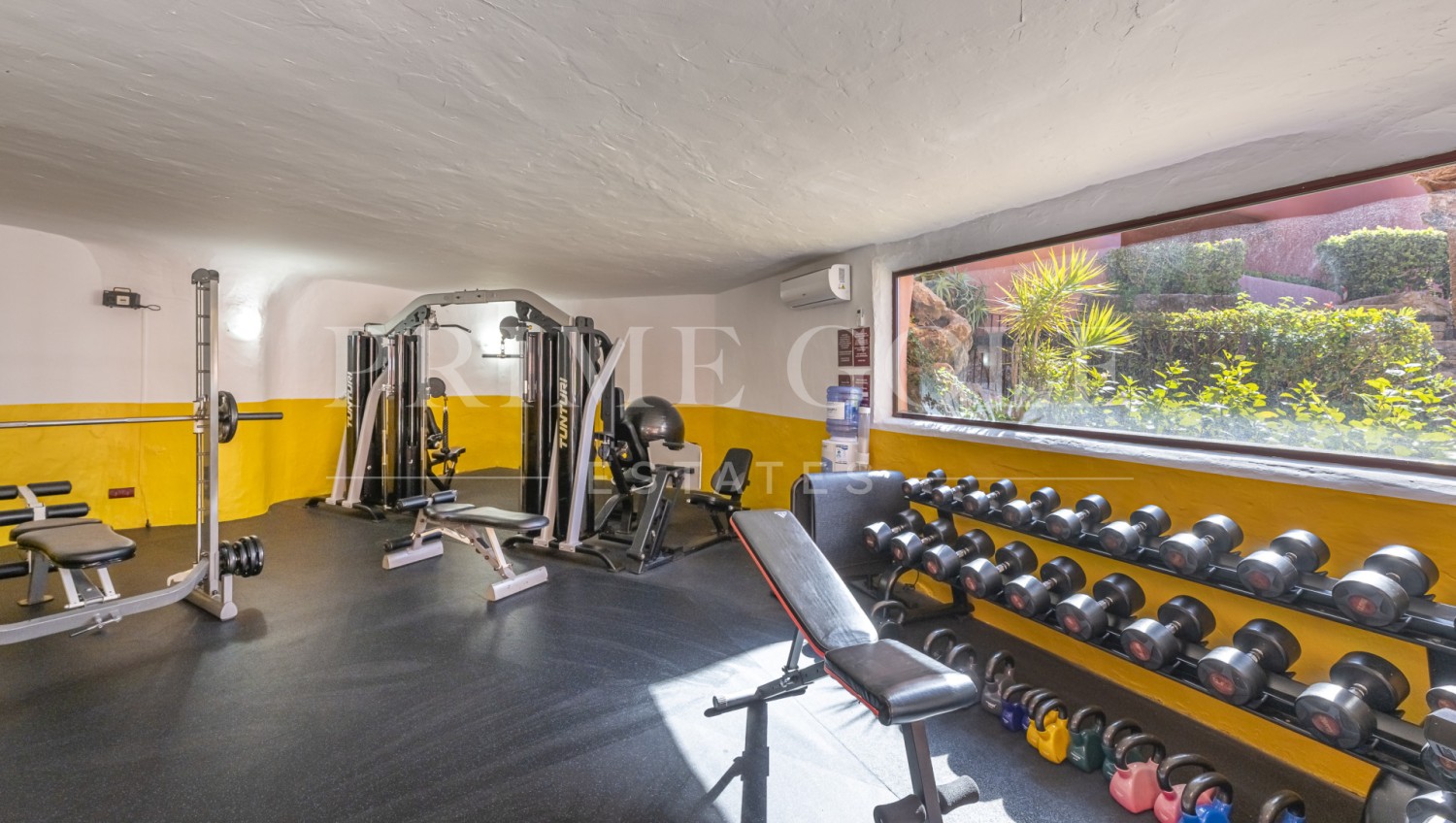 3 bed Apartment For Sale in Estepona, Malaga - thumb 14
