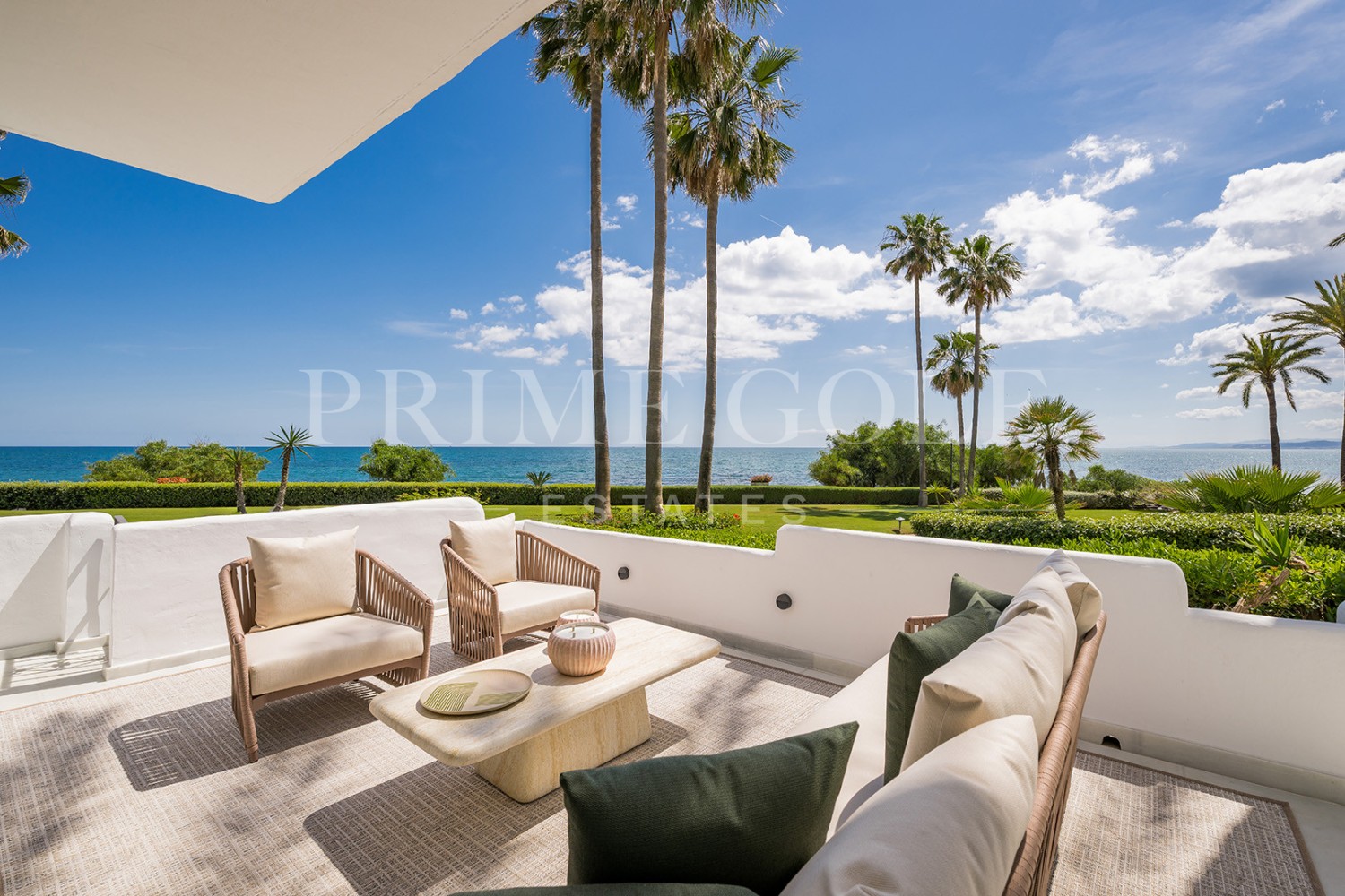 3 bed Apartment For Sale in Estepona, Malaga - thumb 1