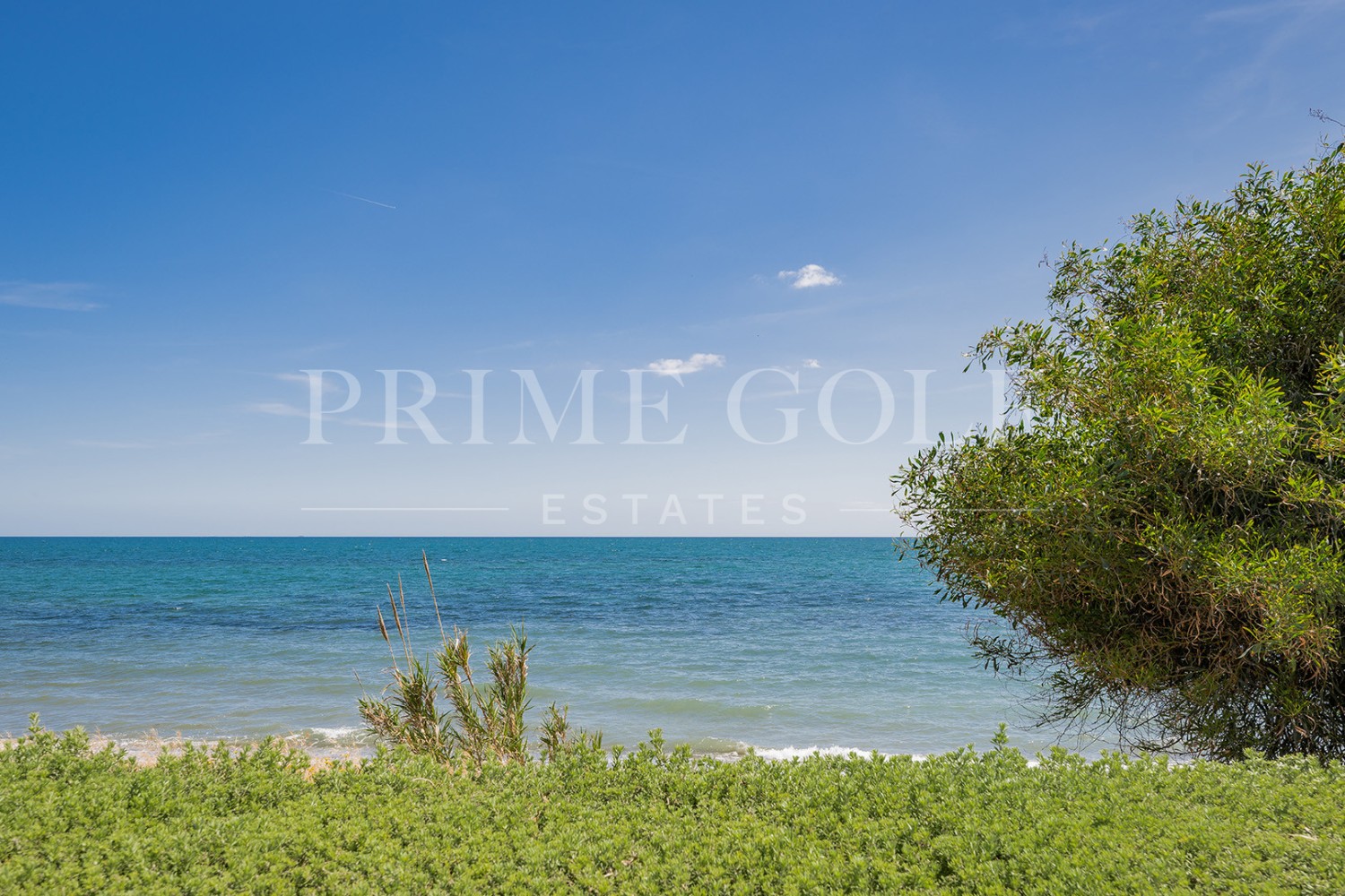 3 bed Apartment For Sale in Estepona, Malaga - thumb 2