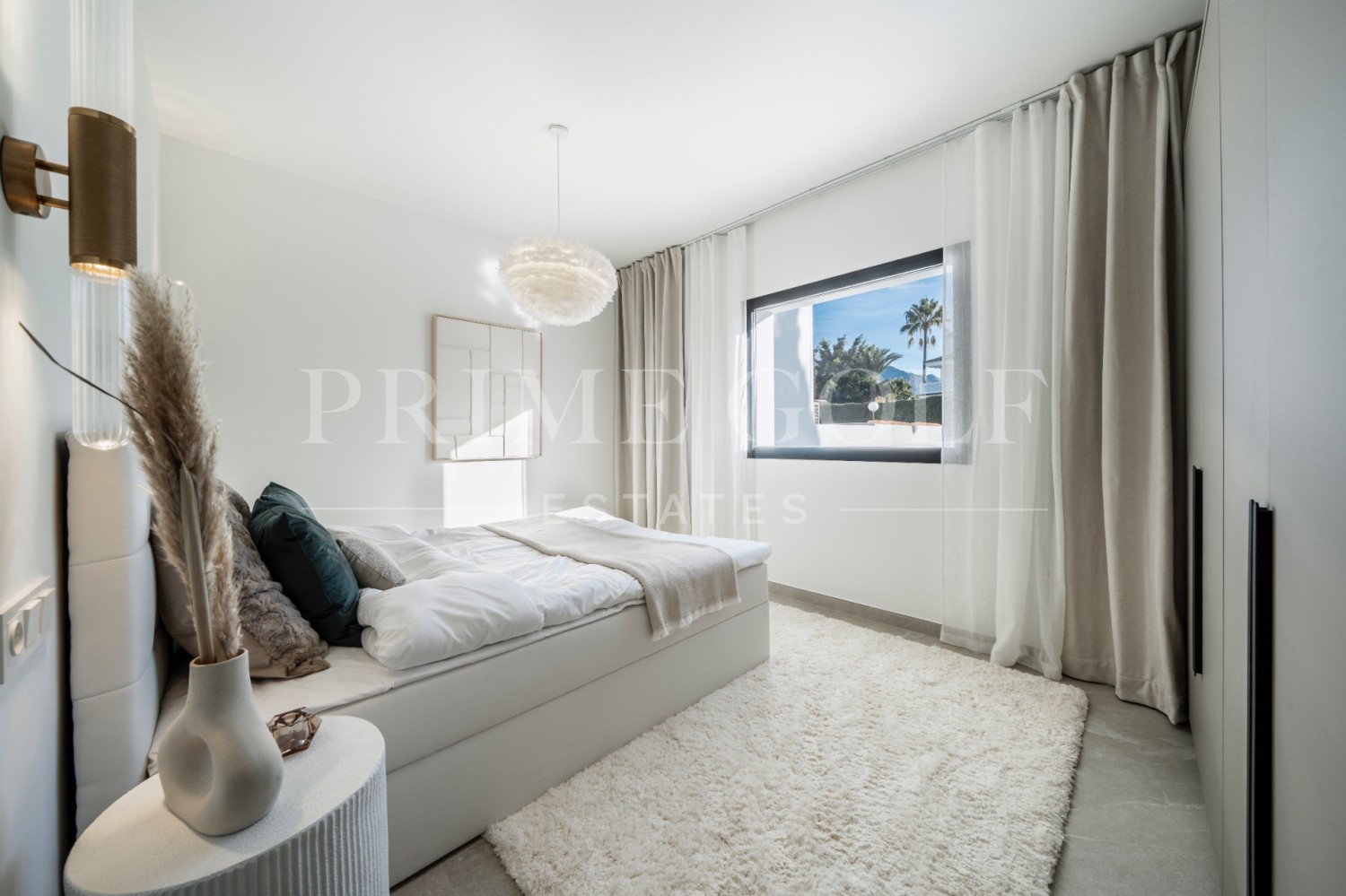 4 bed Townhouse For Sale in Nueva Andalucia, Malaga - thumb 18