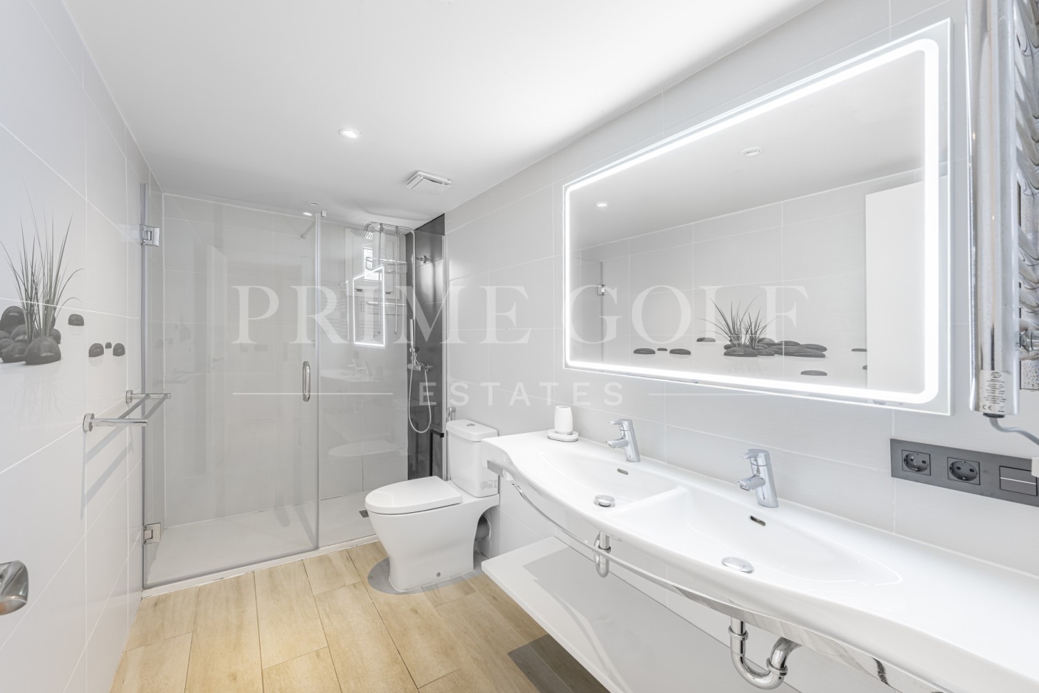 6 bed Villa For Sale in Manilva, Malaga - thumb 59