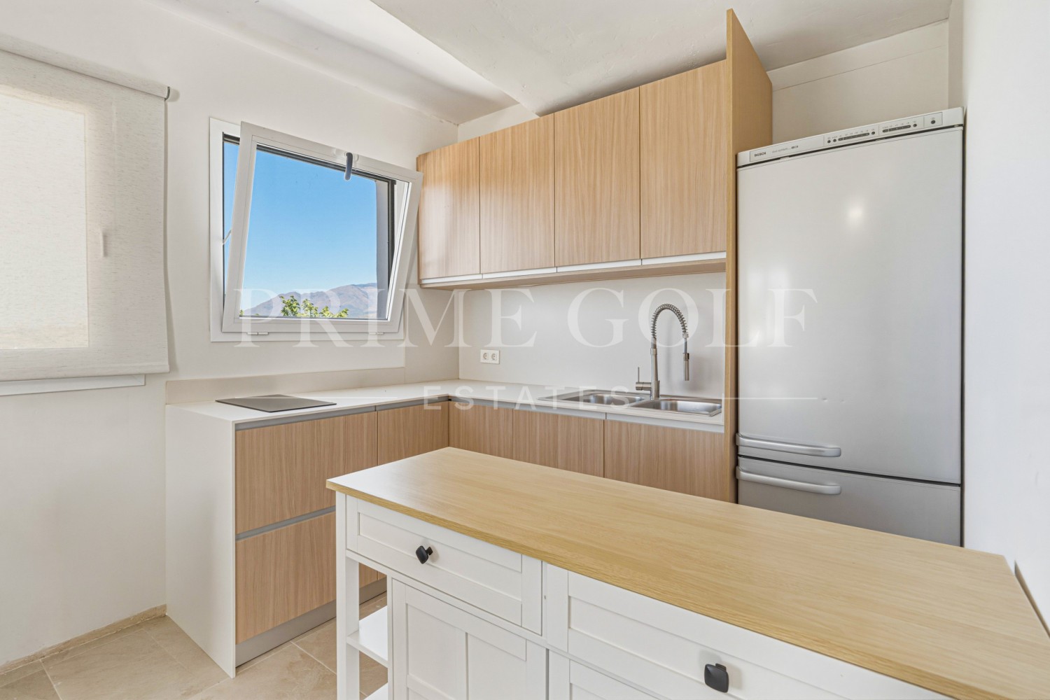 5 bed Townhouse For Sale in Estepona, Malaga - thumb 10