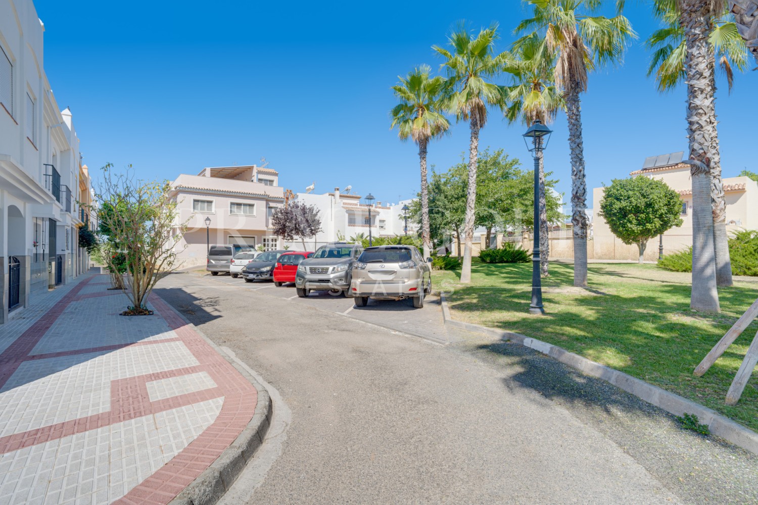 5 bed Townhouse For Sale in Estepona, Malaga - thumb 12
