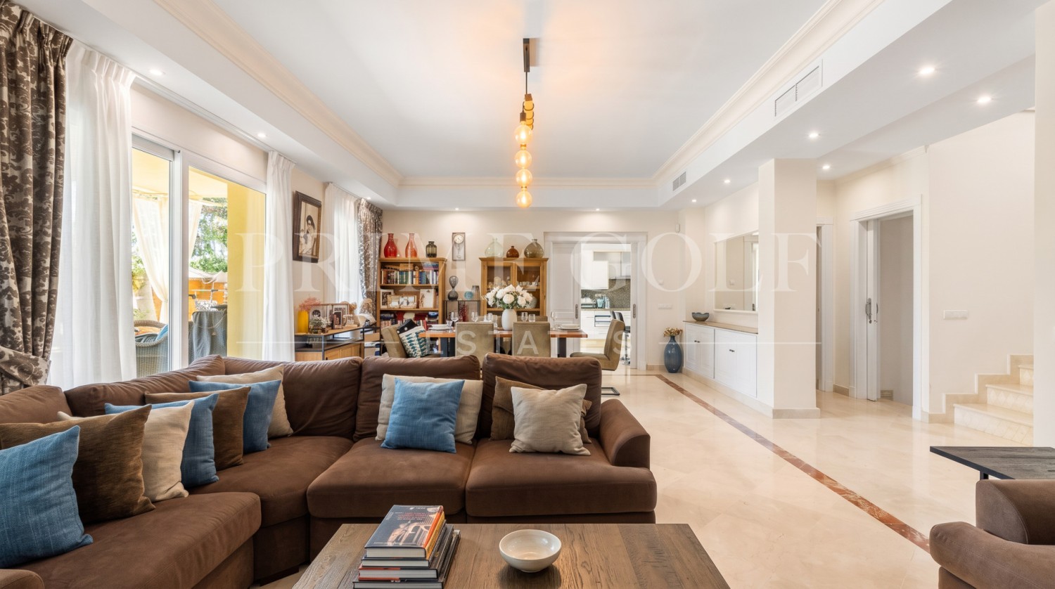 4 bed Villa For Sale in Nueva Andalucia, Malaga - thumb 5