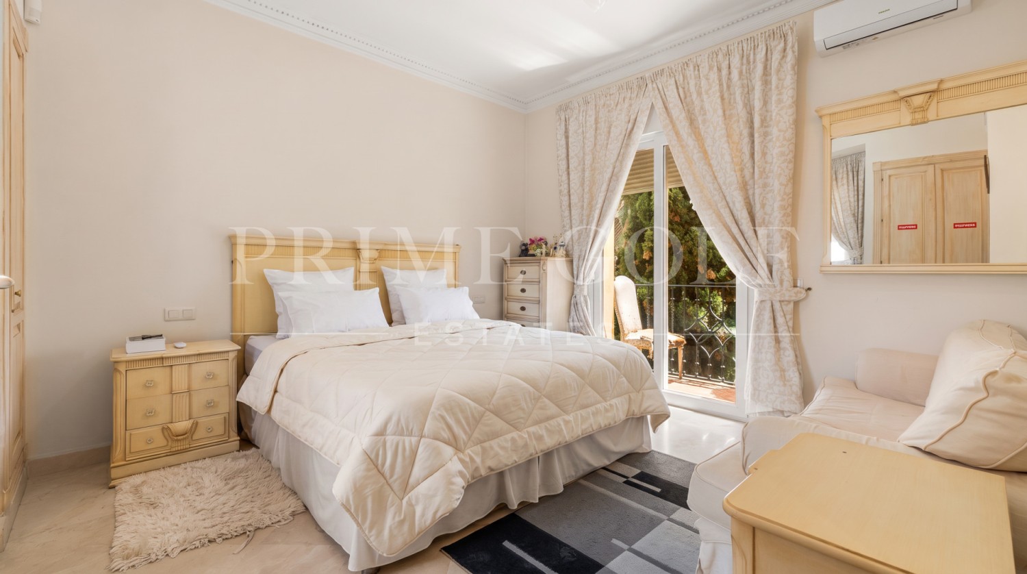 4 bed Villa For Sale in Nueva Andalucia, Malaga - thumb 19