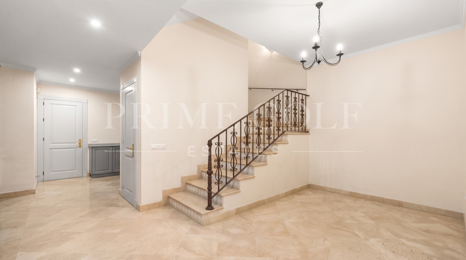 4 bed Villa For Sale in Nueva Andalucia, Malaga - thumb 29