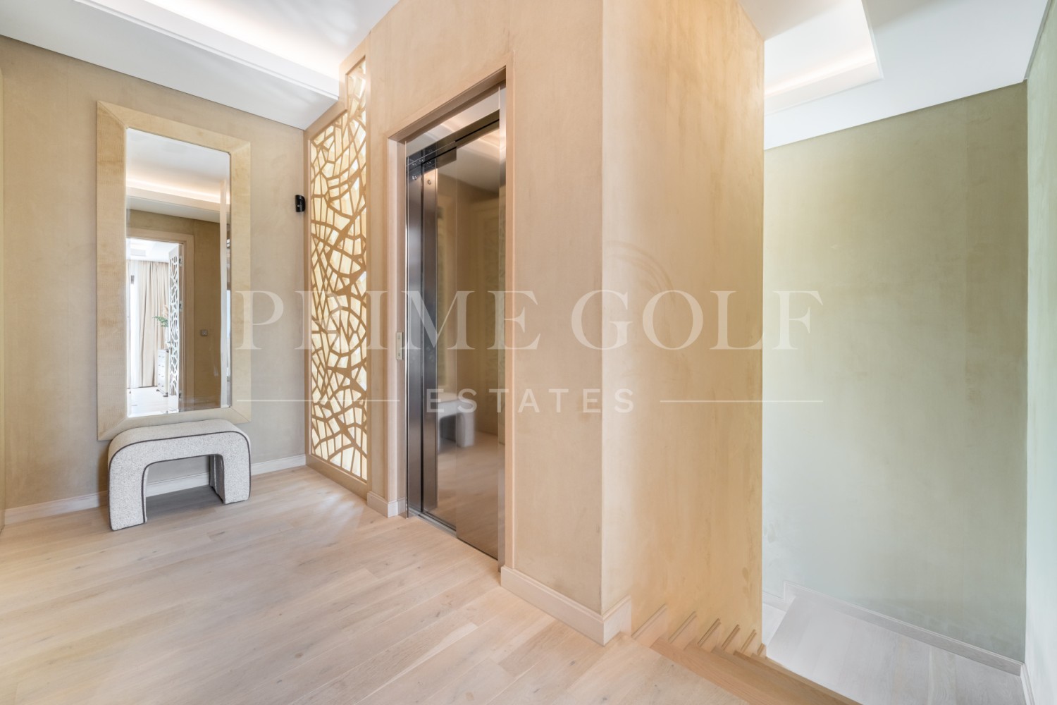 5 bed Villa For Sale in Nueva Andalucia, Malaga - thumb 16