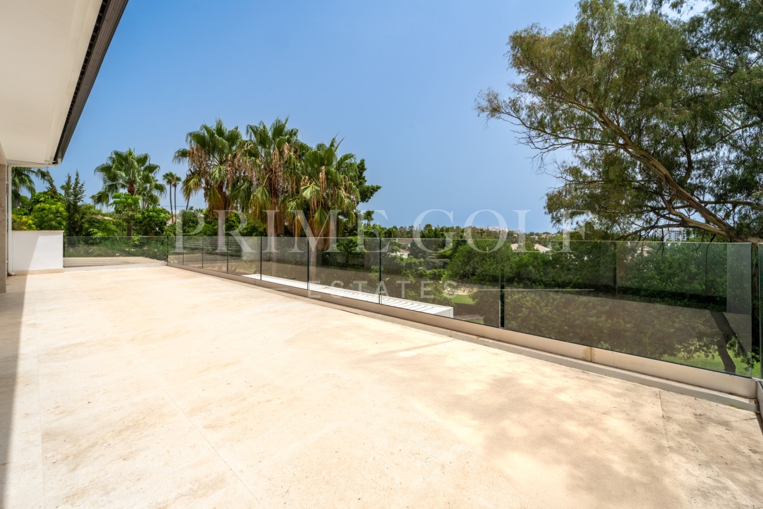 5 bed Villa For Sale in Nueva Andalucia, Malaga - thumb 17