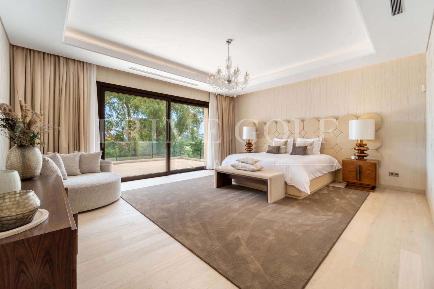 5 bed Villa For Sale in Nueva Andalucia, Malaga - thumb 18