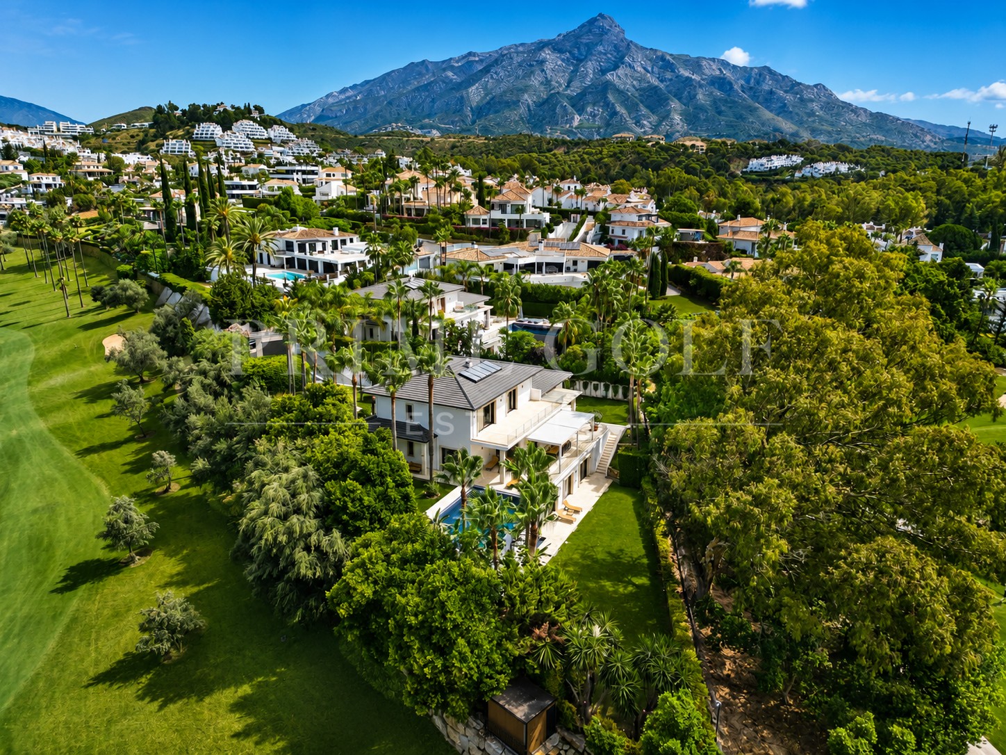 5 bed Villa For Sale in Nueva Andalucia, Malaga - thumb 44