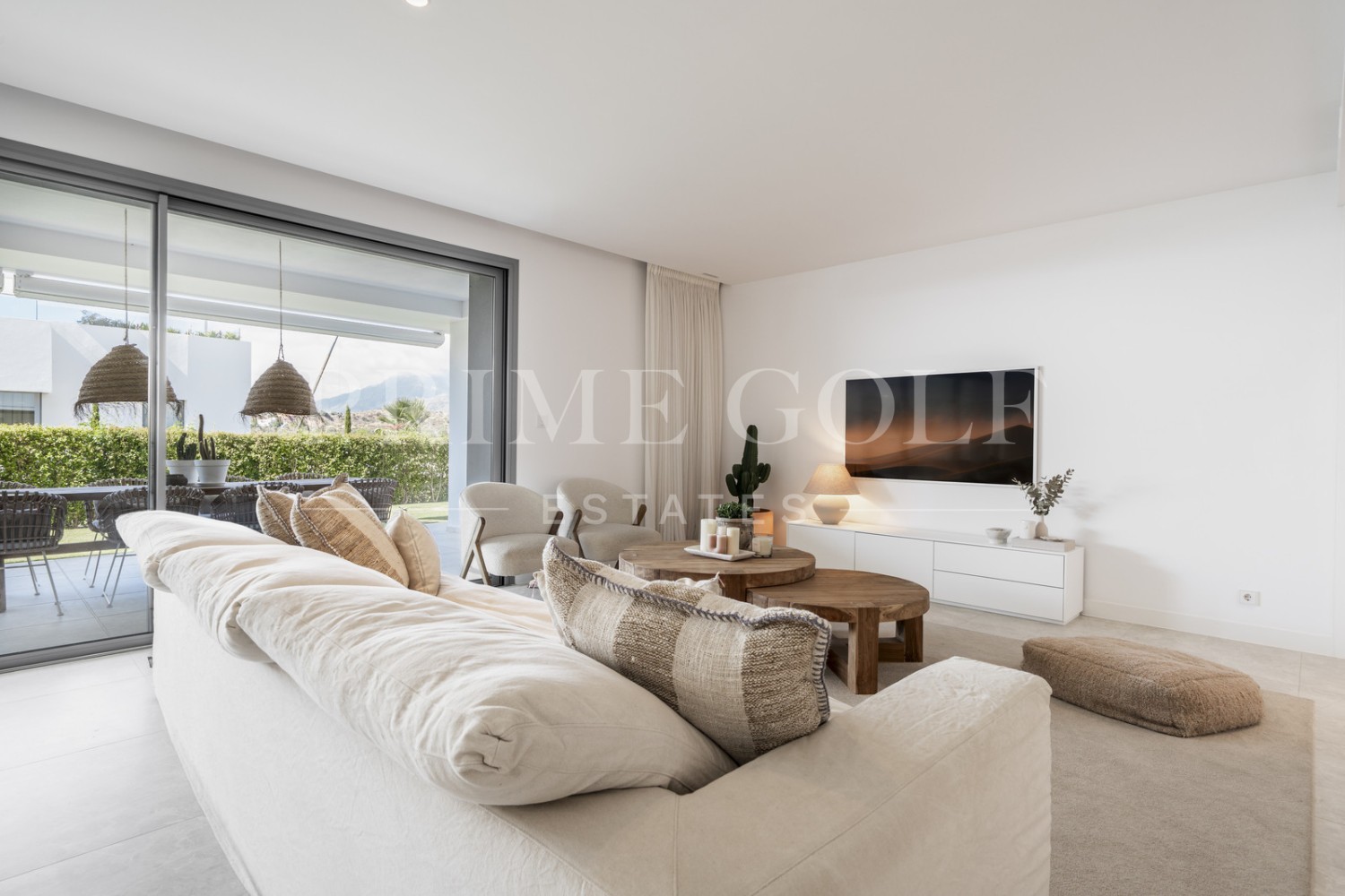 4 bed Apartment For Sale in Marbella, Malaga - thumb 1