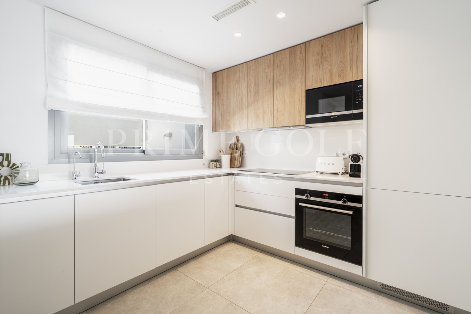 4 bed Apartment For Sale in Marbella, Malaga - thumb 10