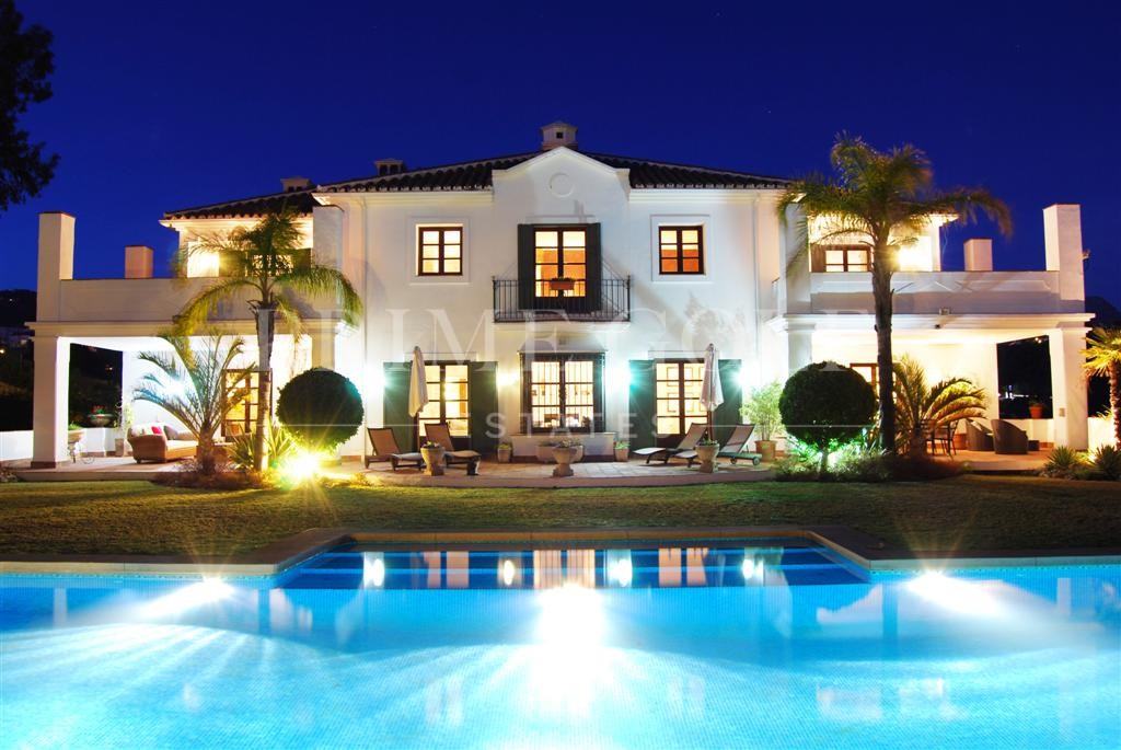 5 bed Villa For Sale in Benahavis, Malaga - thumb 2