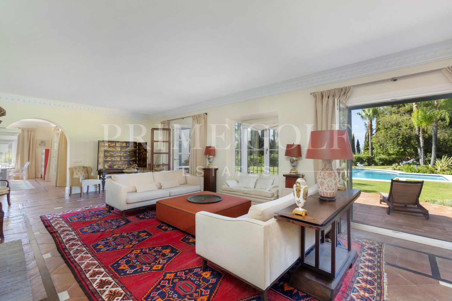 5 bed Villa For Sale in Benahavis, Malaga - thumb 4