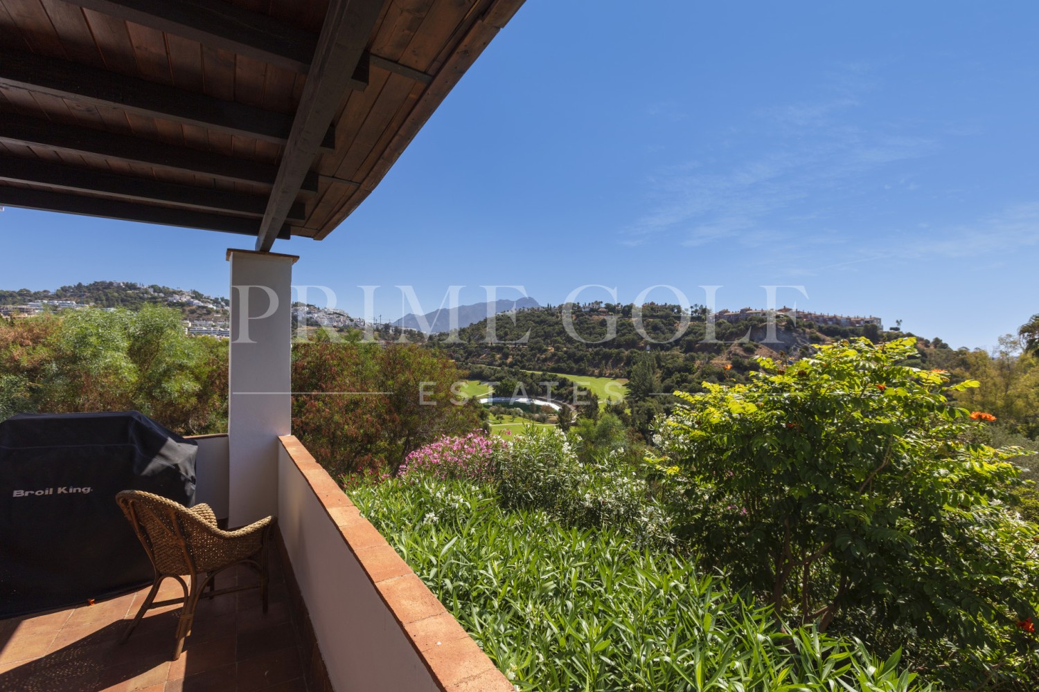 5 bed Villa For Sale in Benahavis, Malaga - thumb 16