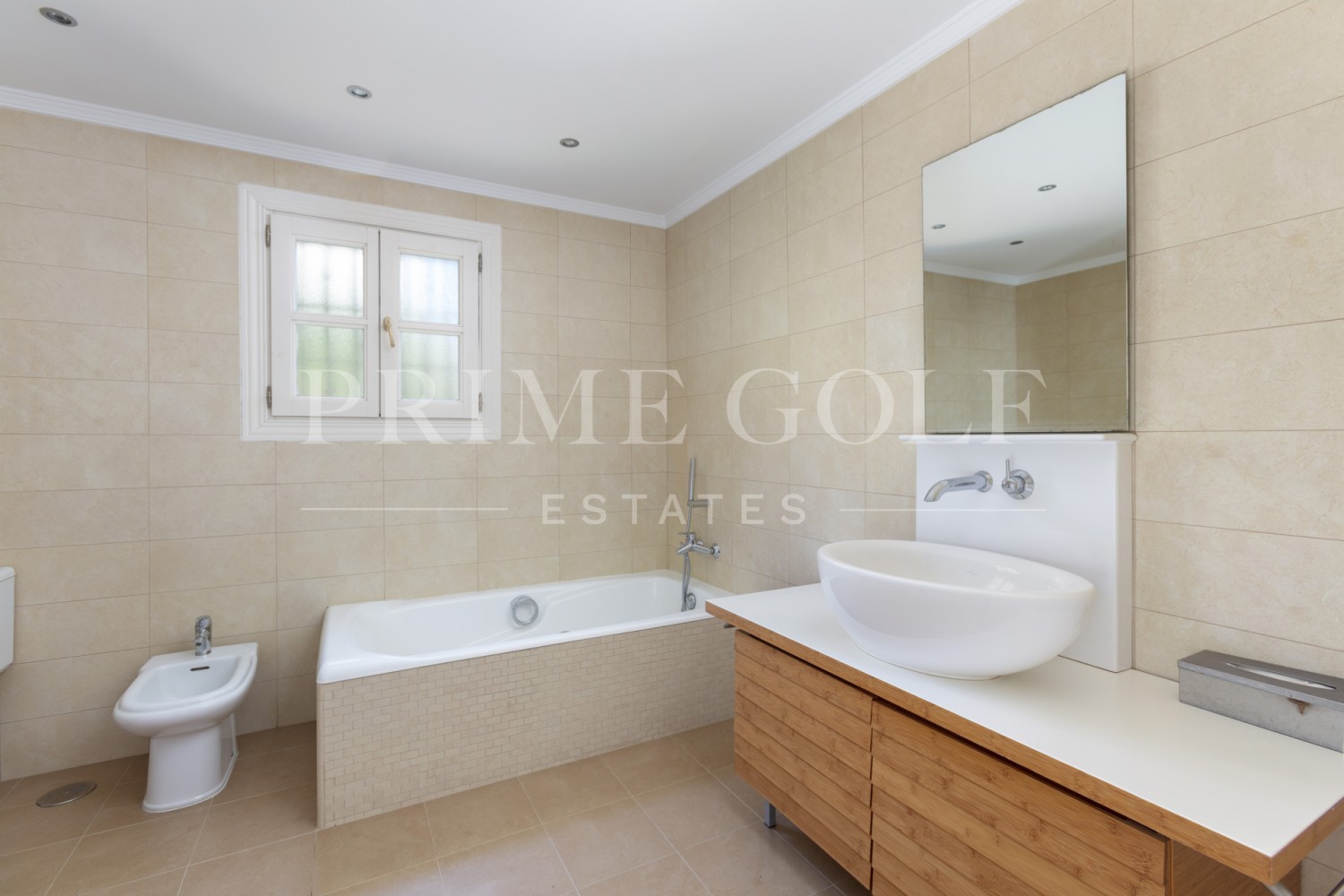 5 bed Villa For Sale in Benahavis, Malaga - thumb 33
