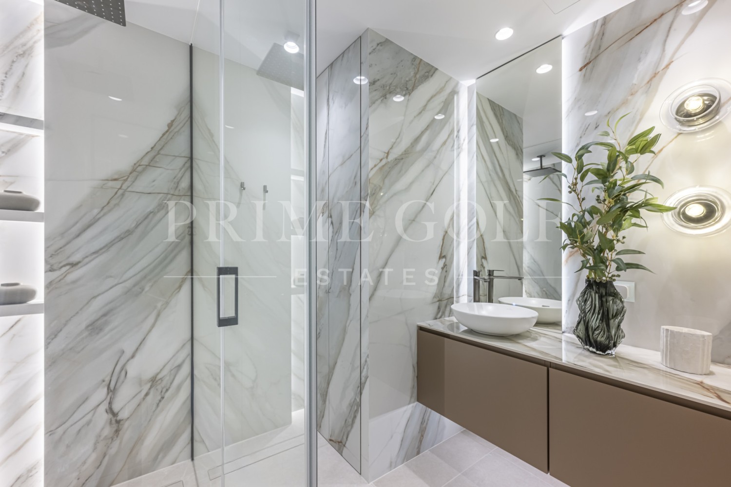 2 bed Apartment For Sale in Estepona, Malaga - thumb 16