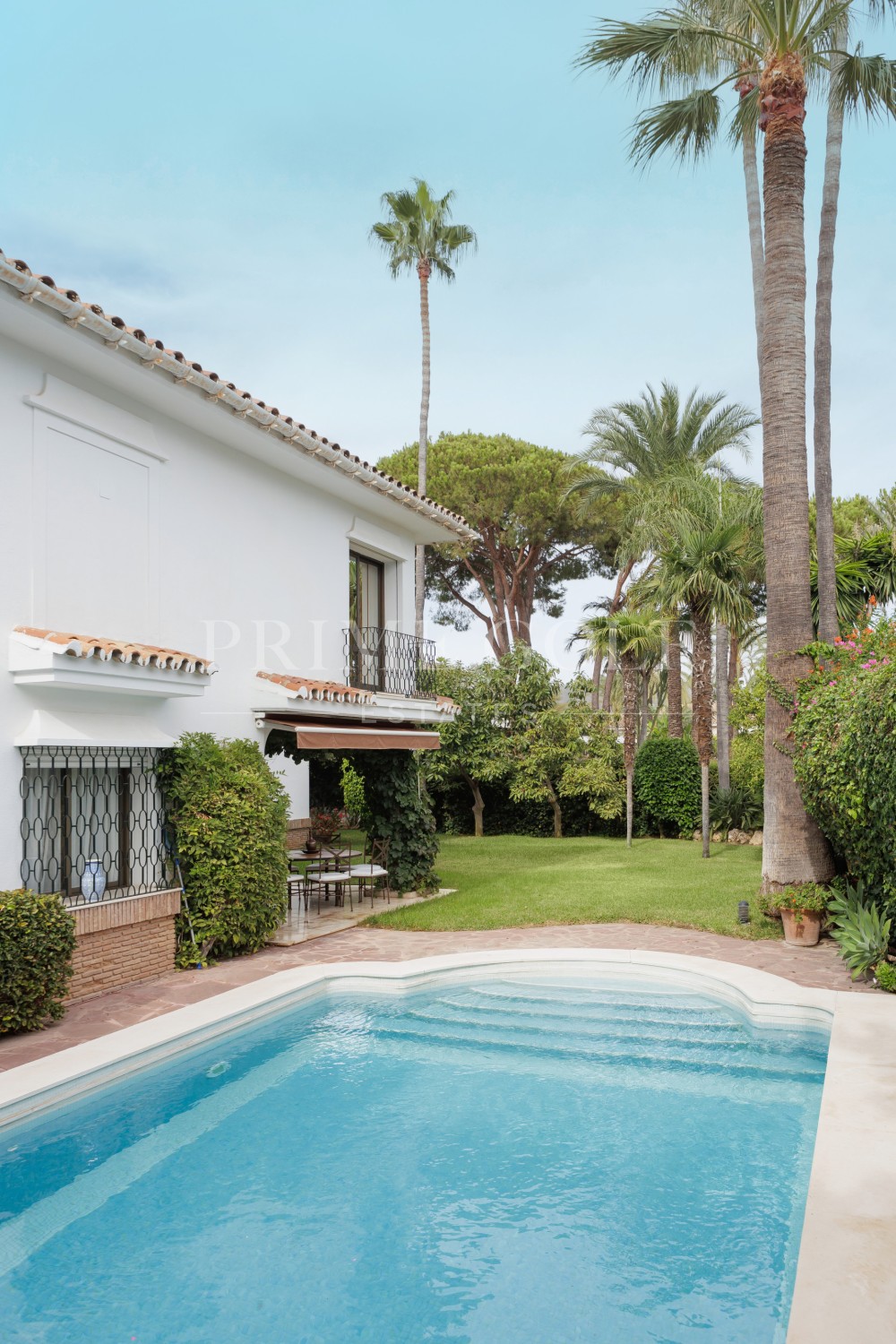 5 bed Villa For Sale in Marbella East, Malaga - thumb 4