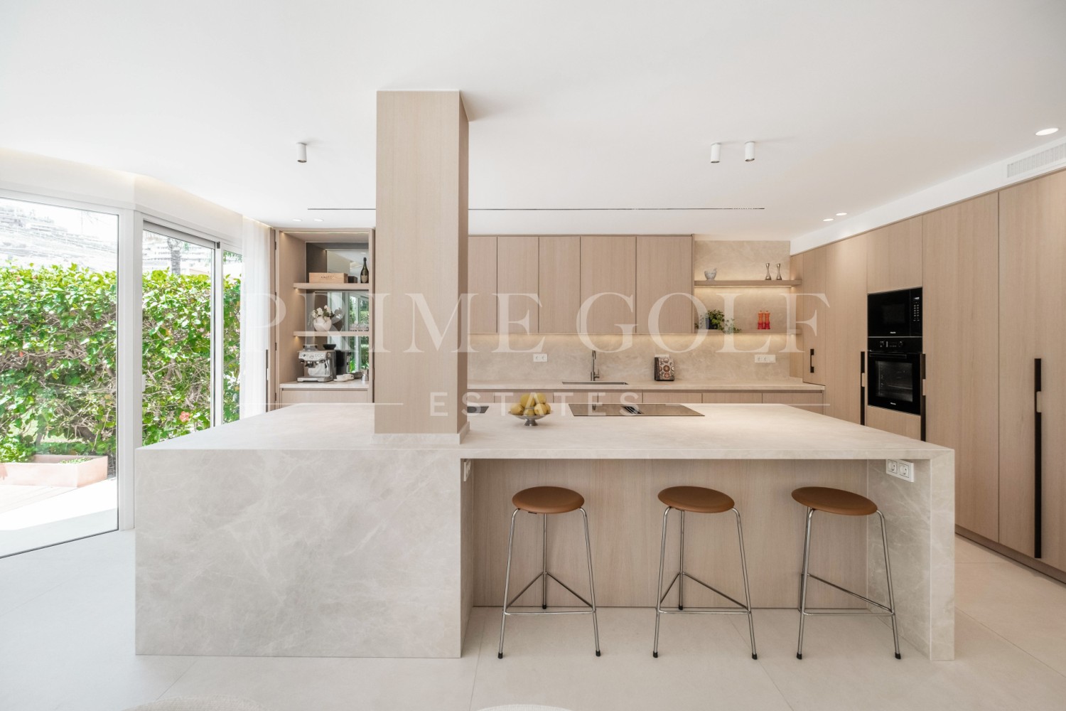4 bed Townhouse For Sale in Benahavis, Malaga - thumb 14