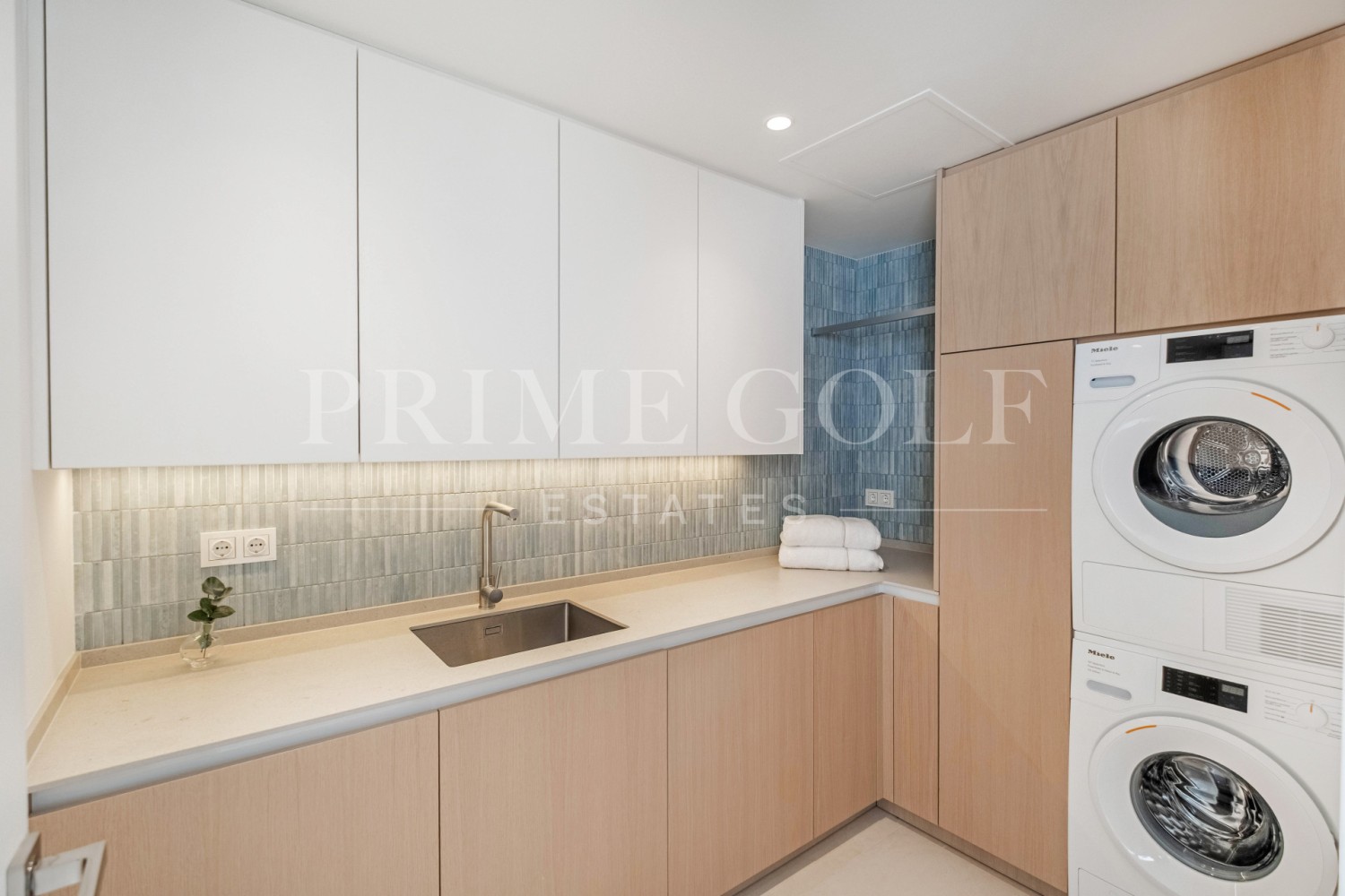 4 bed Townhouse For Sale in Benahavis, Malaga - thumb 24