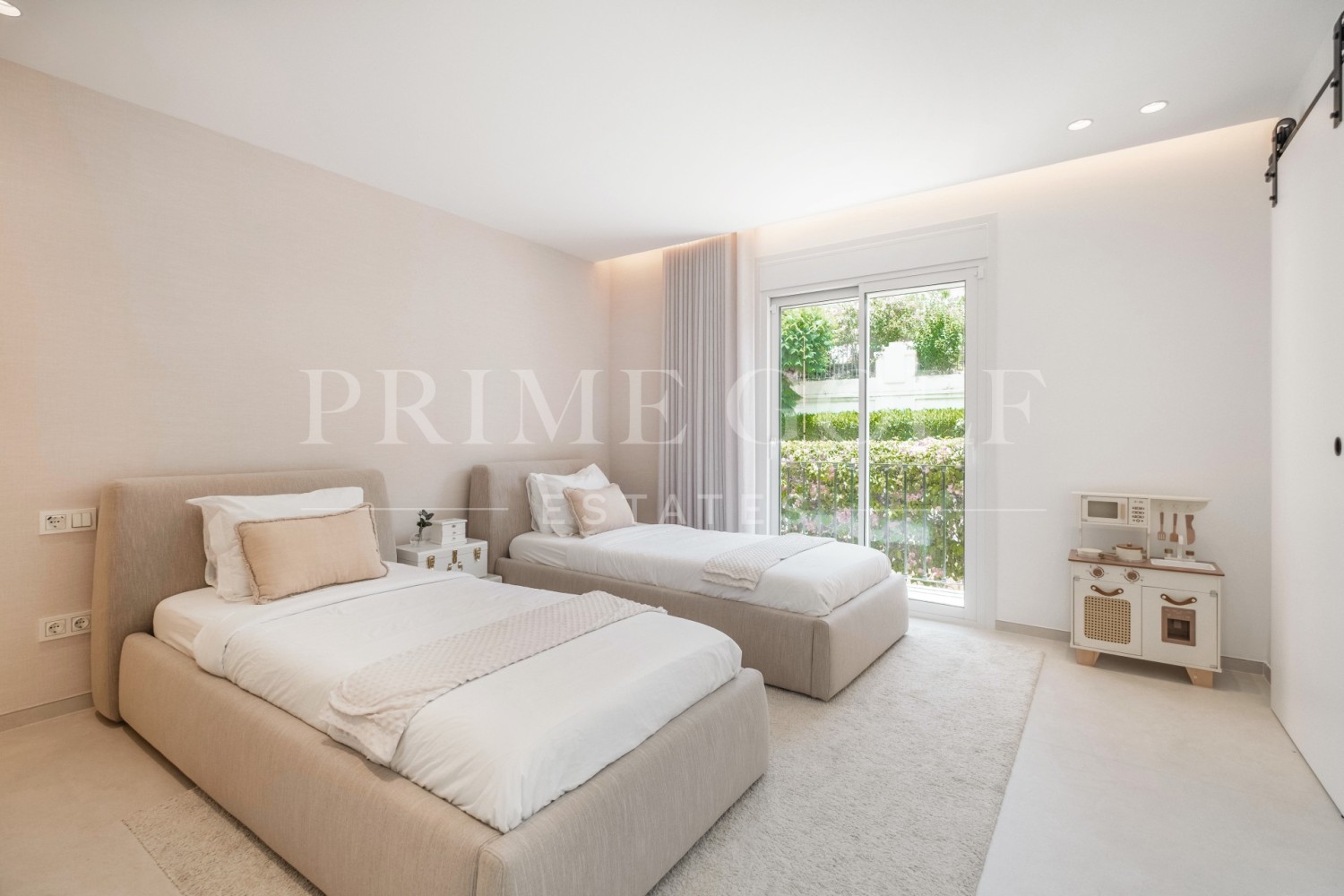 4 bed Townhouse For Sale in Benahavis, Malaga - thumb 31