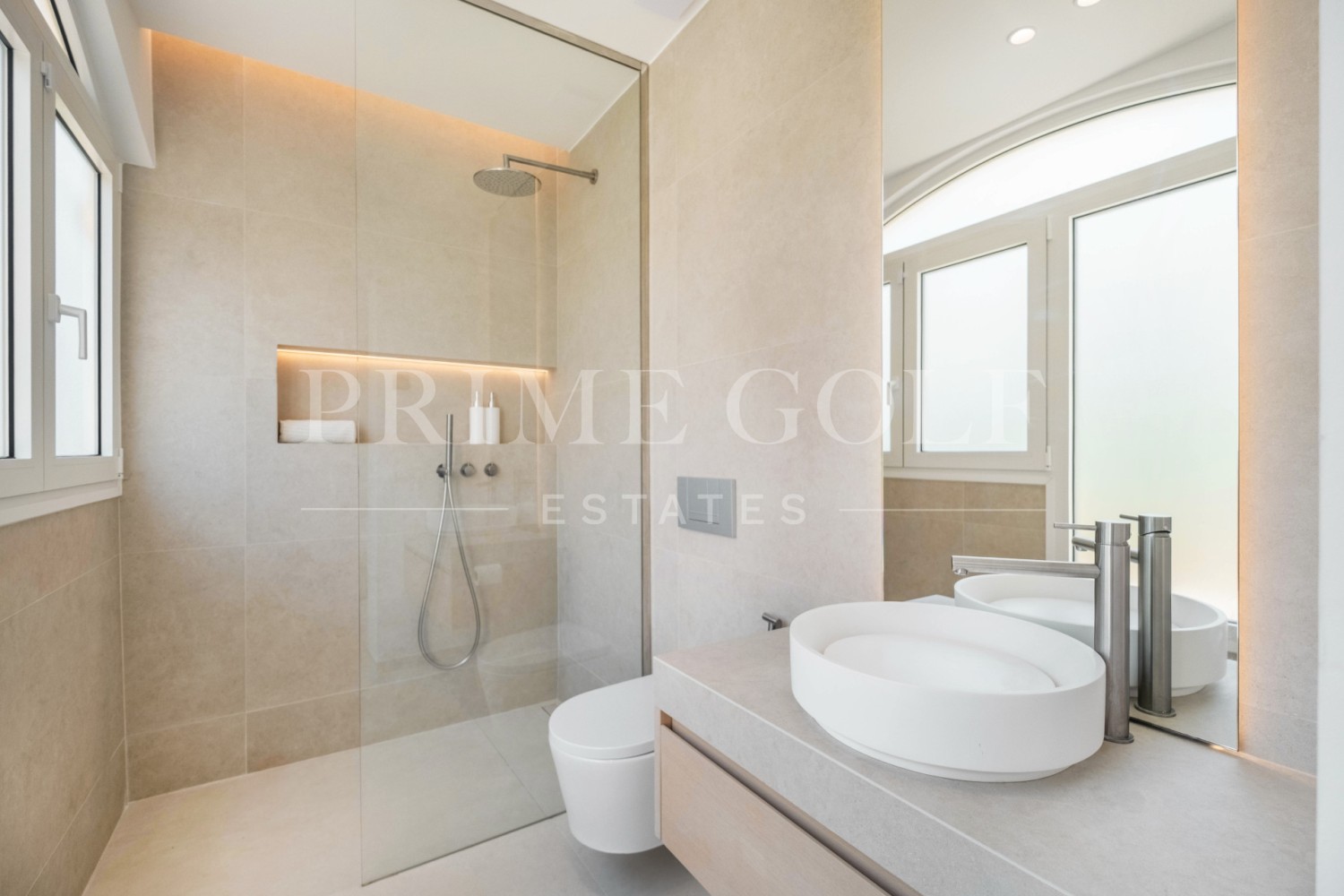 4 bed Townhouse For Sale in Benahavis, Malaga - thumb 32