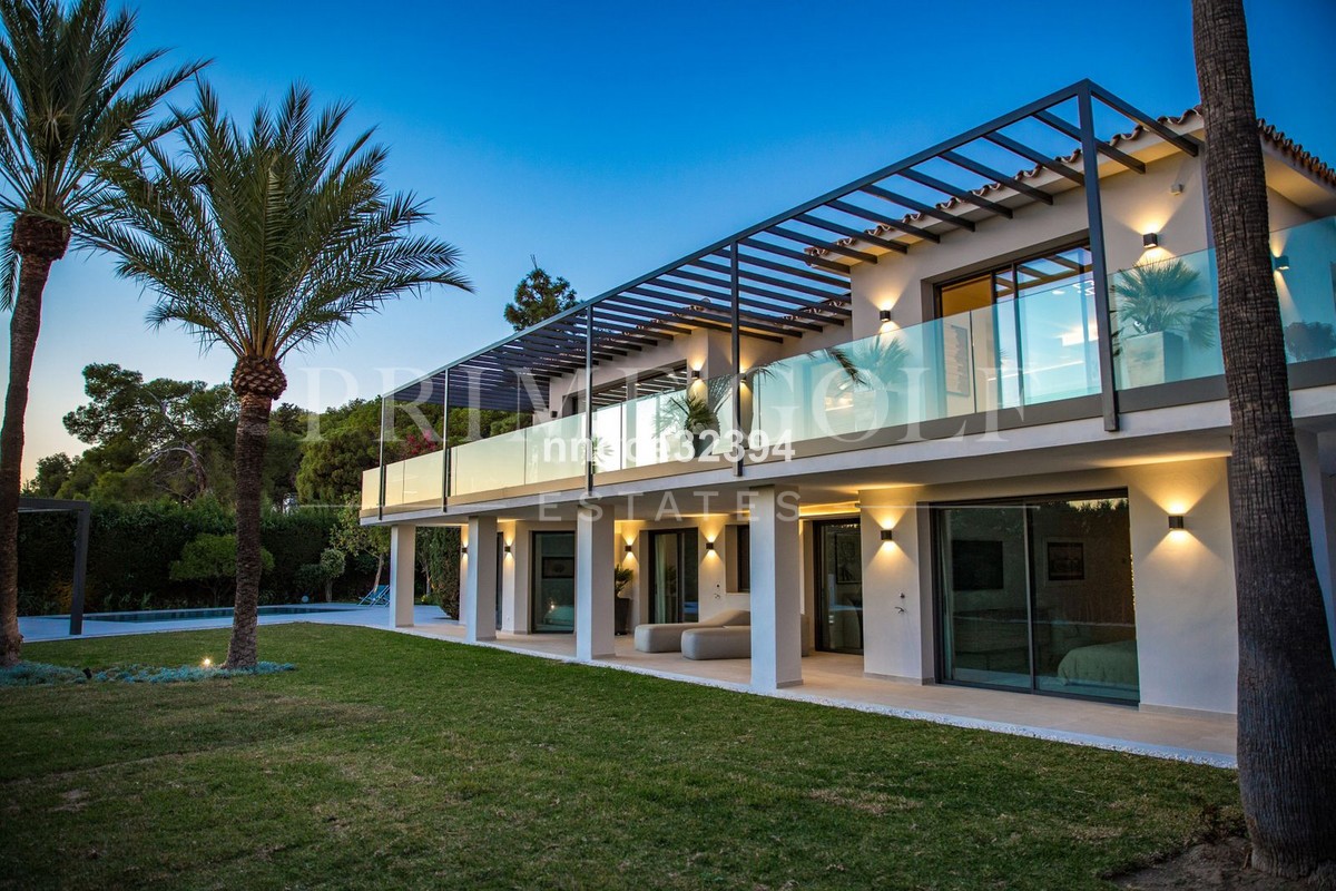 5 bed Villa For Sale in Marbella Golden Mile, Malaga - thumb 1