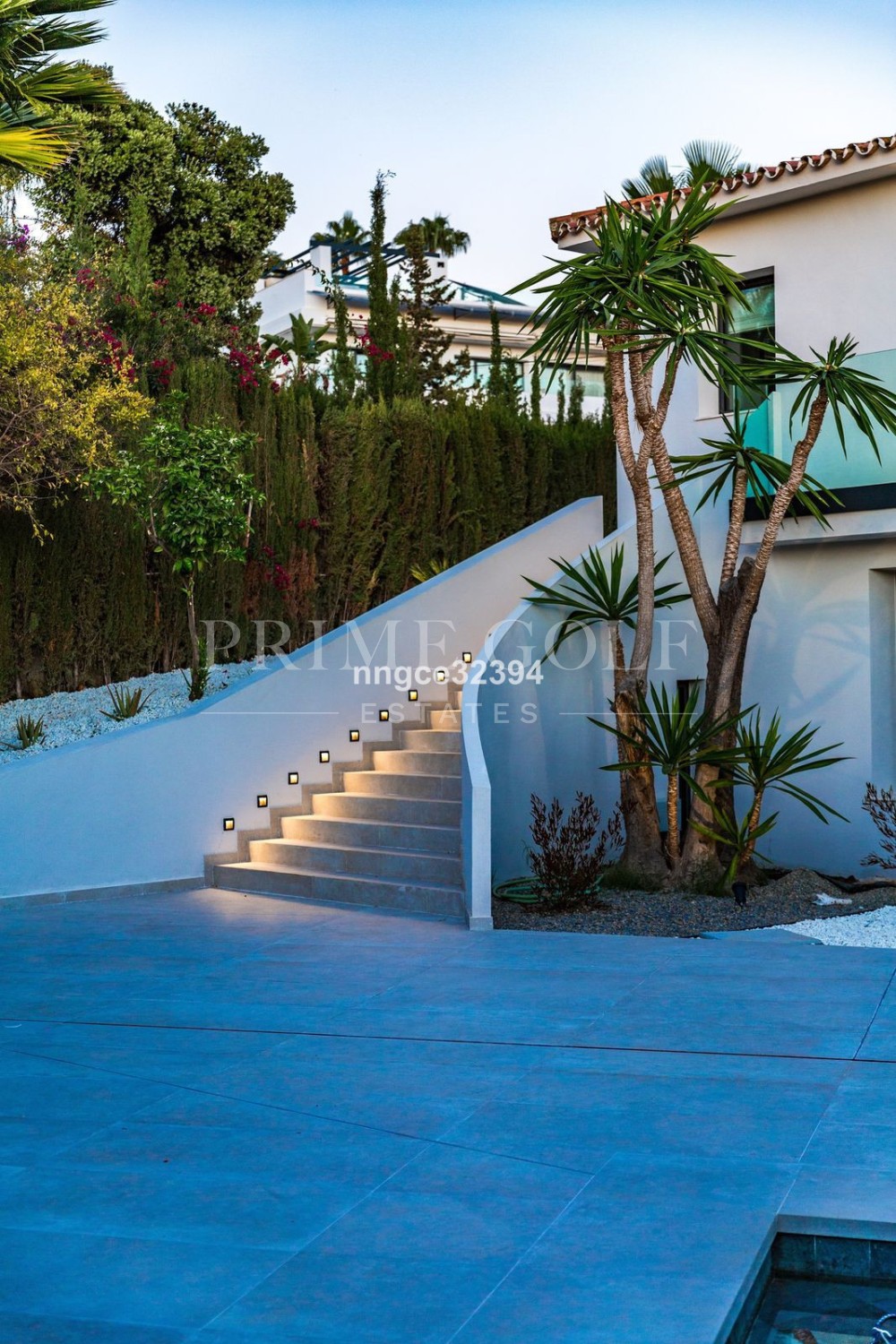 5 bed Villa For Sale in Marbella Golden Mile, Malaga - thumb 12