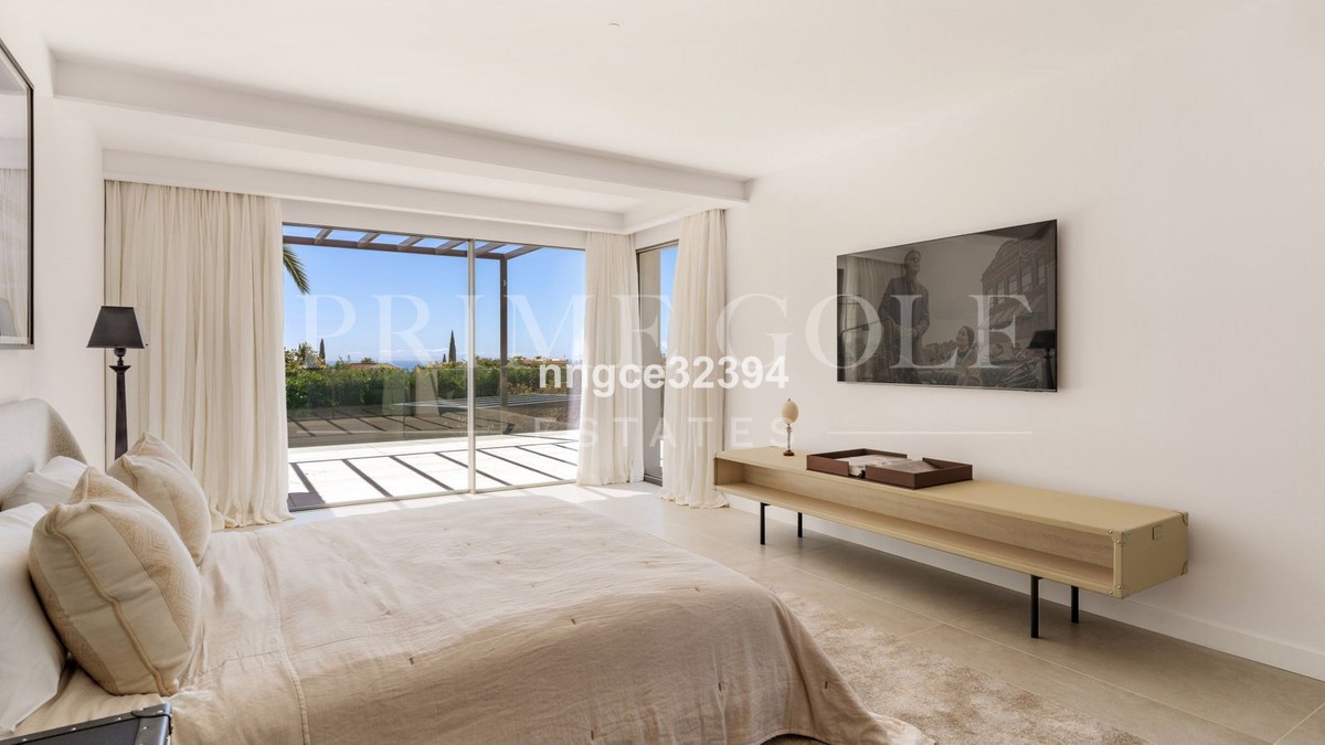 5 bed Villa For Sale in Marbella Golden Mile, Malaga - thumb 17