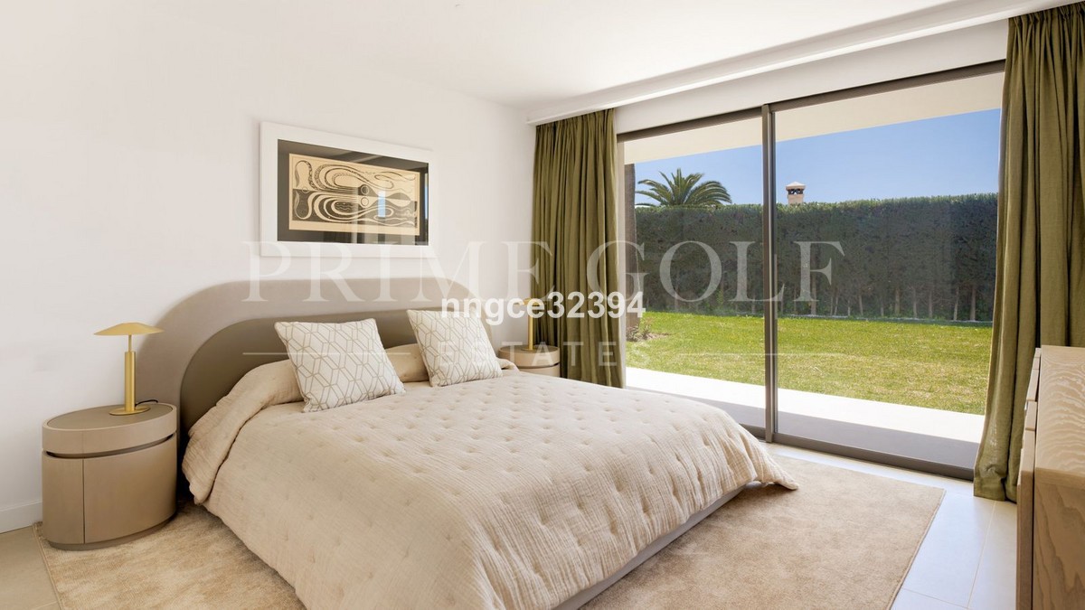 5 bed Villa For Sale in Marbella Golden Mile, Malaga - thumb 18