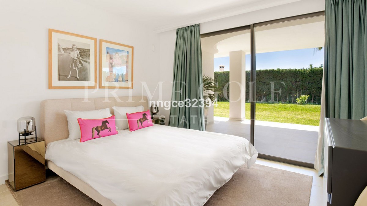 5 bed Villa For Sale in Marbella Golden Mile, Malaga - thumb 22