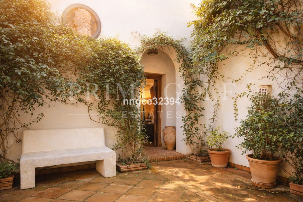 5 bed Villa For Sale in Sotogrande, Cadiz - thumb 1