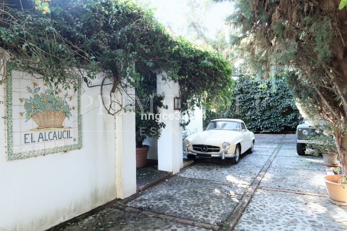 5 bed Villa For Sale in Sotogrande, Cadiz - thumb 4