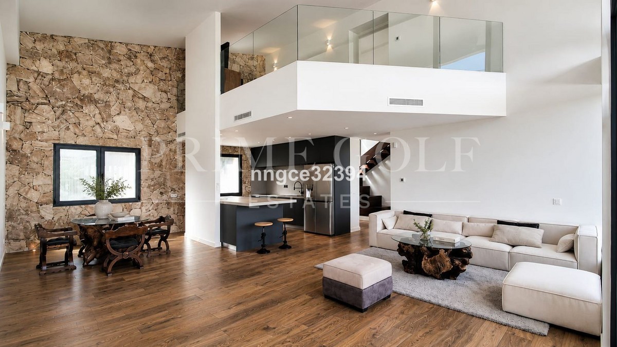 5 bed Villa For Sale in Estepona, Malaga - thumb 4