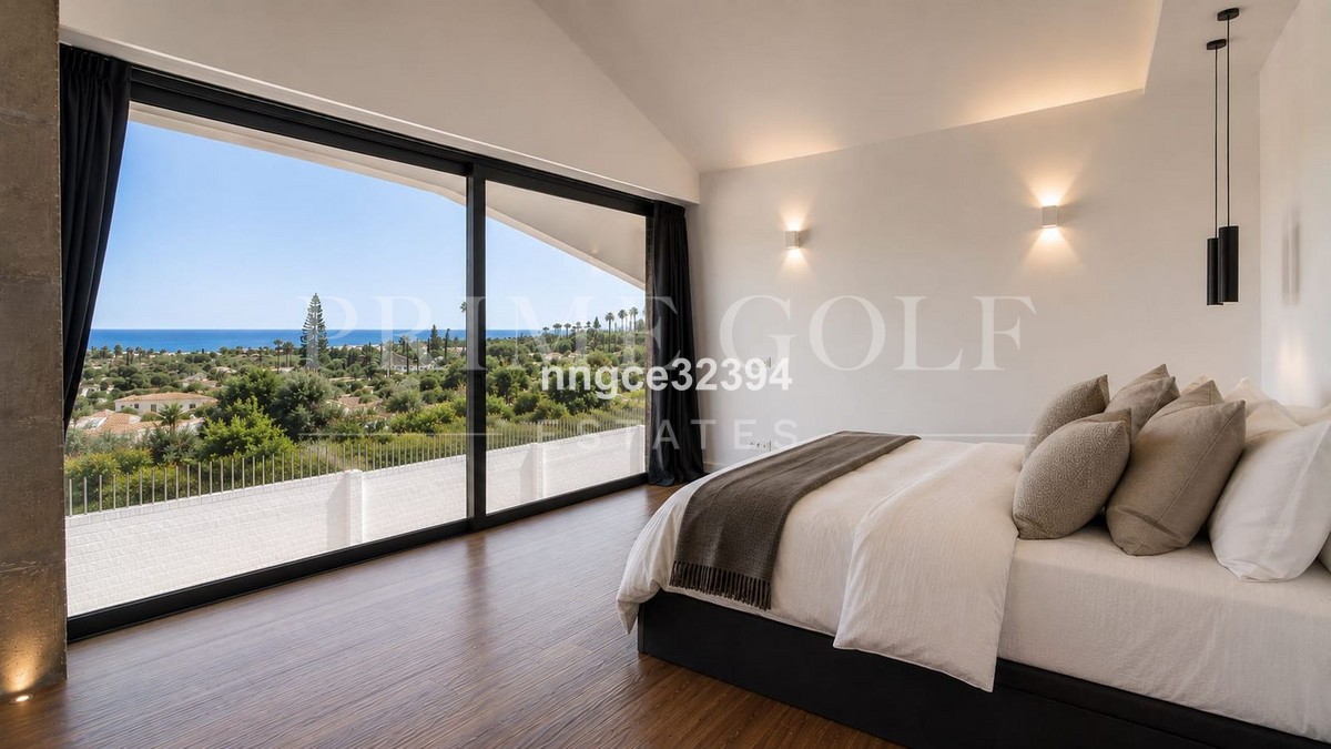 5 bed Villa For Sale in Estepona, Malaga - thumb 10