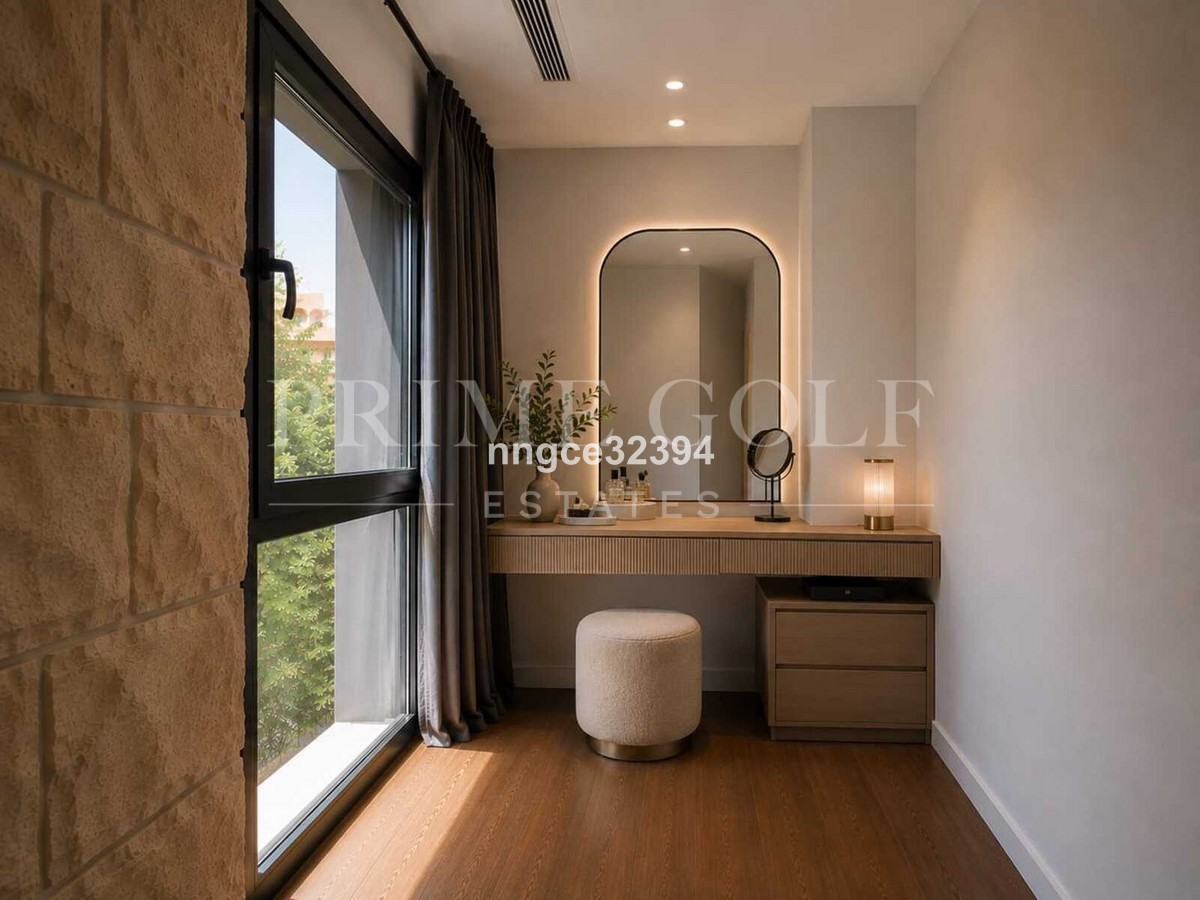 5 bed Villa For Sale in Estepona, Malaga - thumb 16