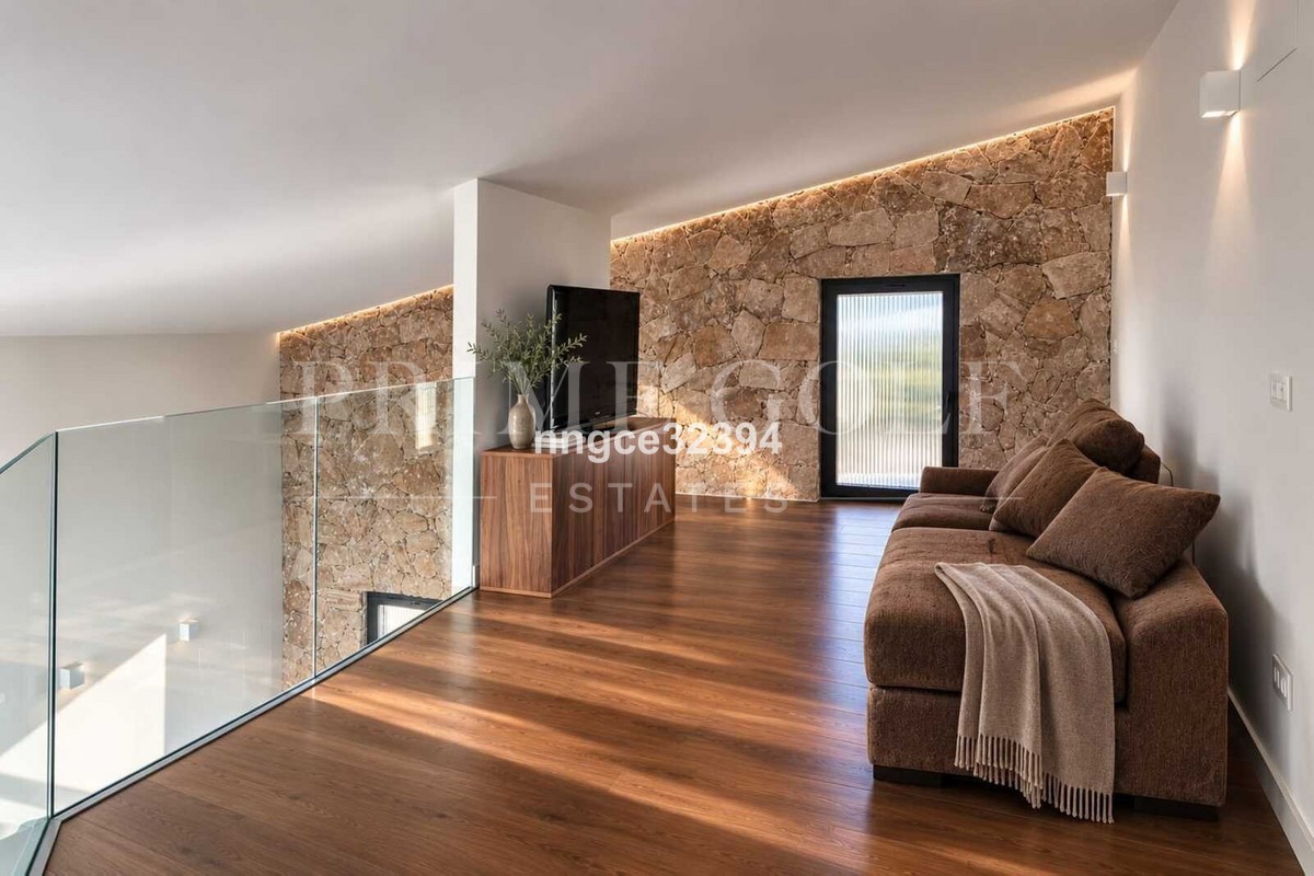5 bed Villa For Sale in Estepona, Malaga - thumb 22