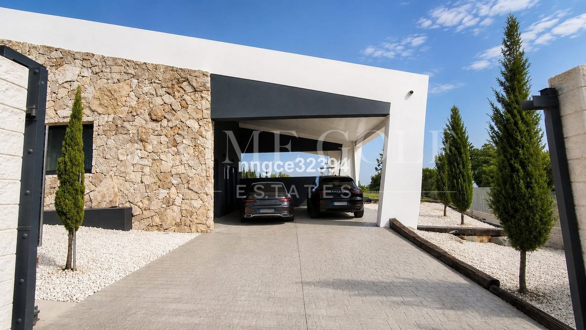 5 bed Villa For Sale in Estepona, Malaga - thumb 29