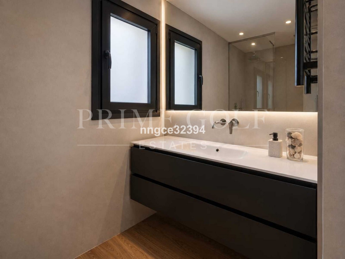 5 bed Villa For Sale in Estepona, Malaga - thumb 33