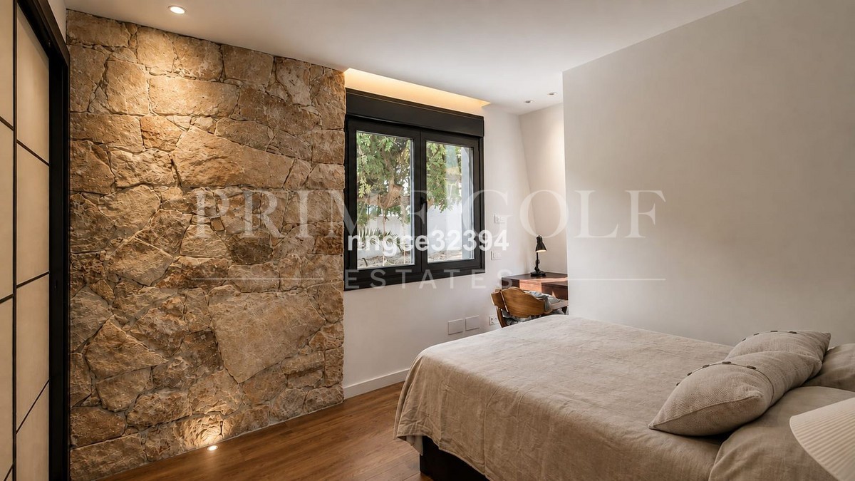 5 bed Villa For Sale in Estepona, Malaga - thumb 34