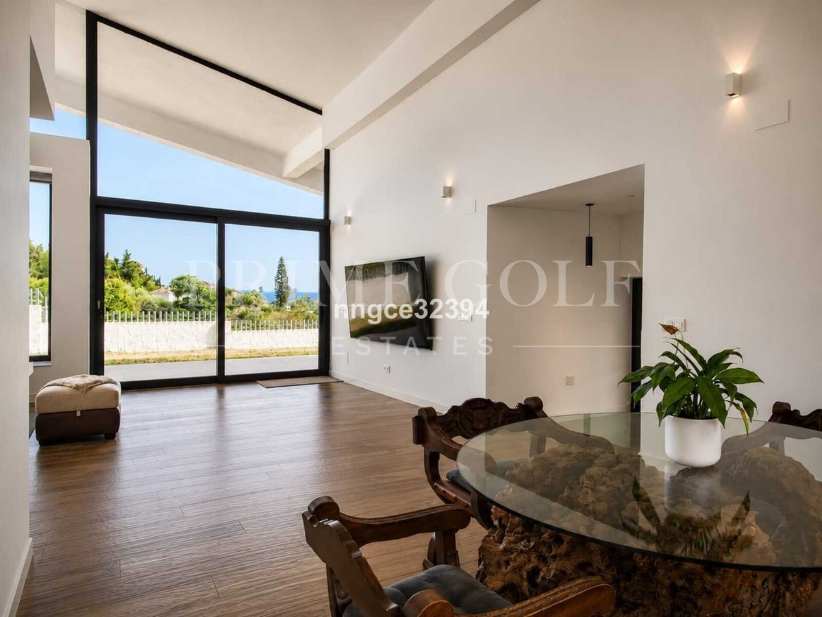 5 bed Villa For Sale in Estepona, Malaga - thumb 37