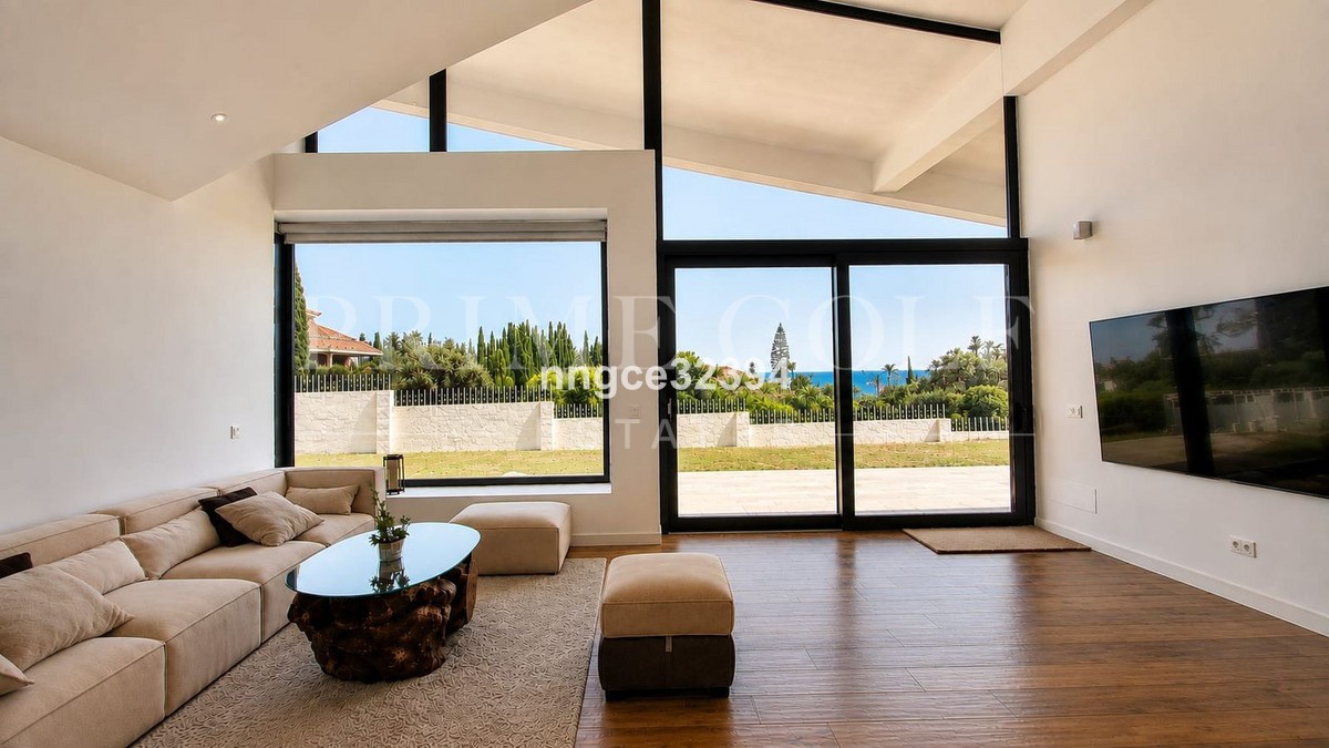 5 bed Villa For Sale in Estepona, Malaga - thumb 39