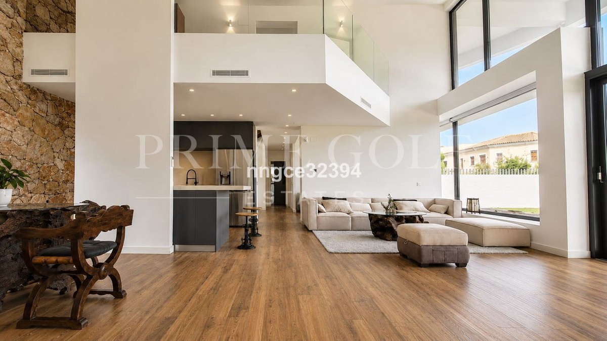 5 bed Villa For Sale in Estepona, Malaga - thumb 40